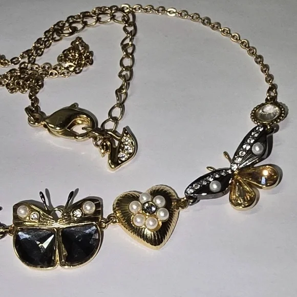 Swarovski Butterfly Gold Charm Necklace Swarovski Crystals 17in Adjustable - Picture 5 of 8